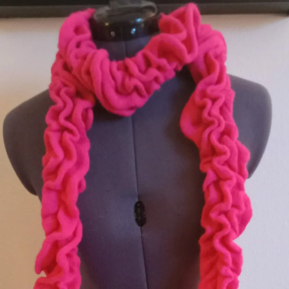 Pink Ruffle Scarf‎